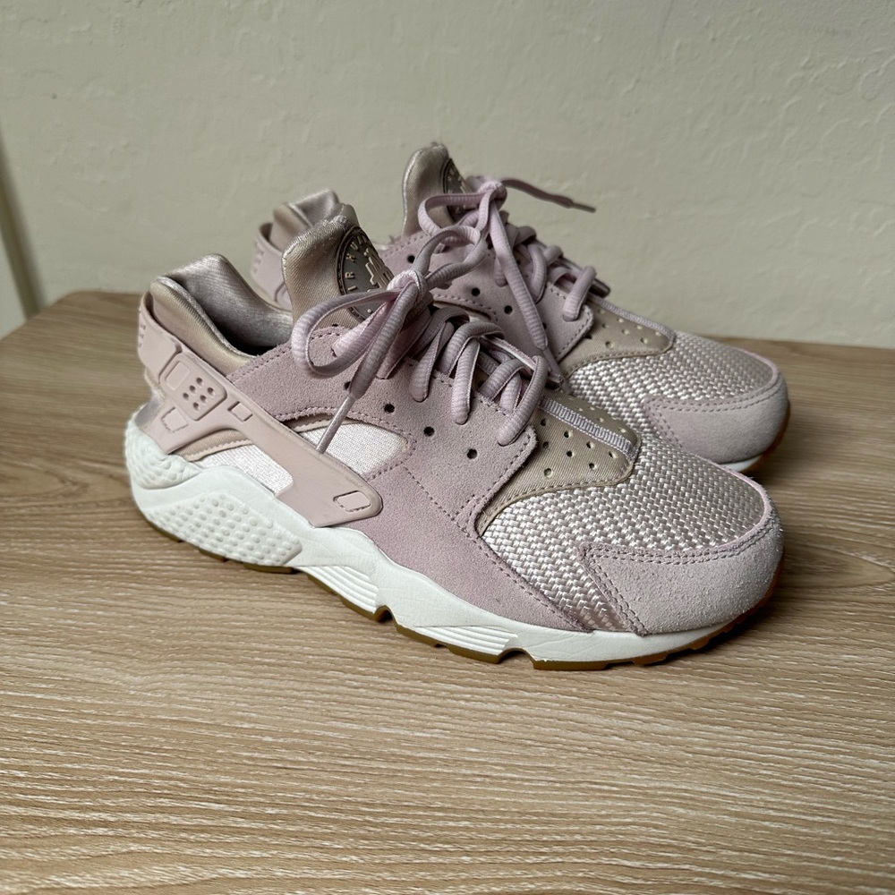 Nike Air Huarache Run | Bleached Lilac Sneaker Womens size 8